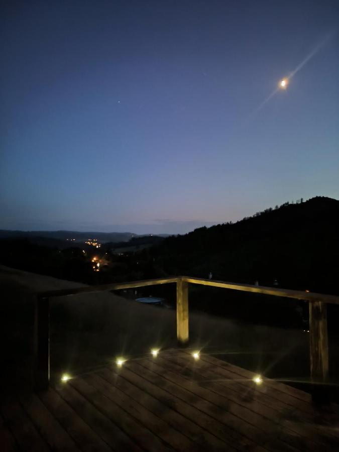Glamping Roznov Hotel Roznov pod Radhostem Exterior photo