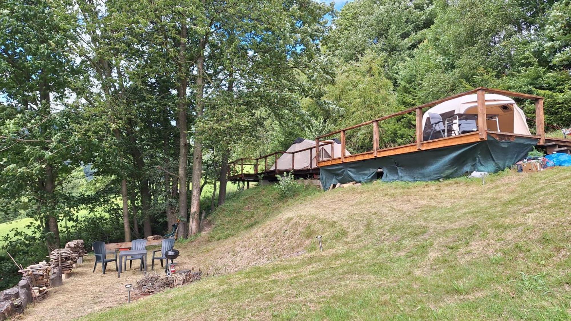 Glamping Roznov Hotel Roznov pod Radhostem Exterior photo